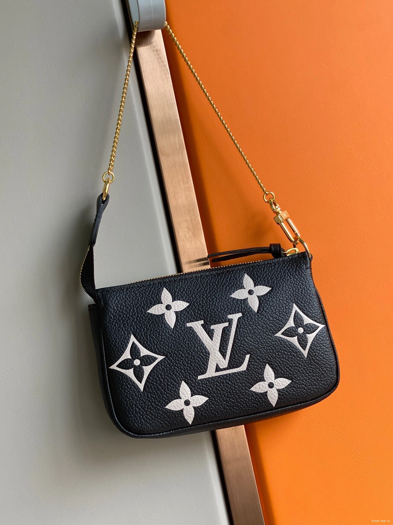 Frstbag ru ACCESSOIRES VUITTON MINI LOUIS POCHETTE 0814